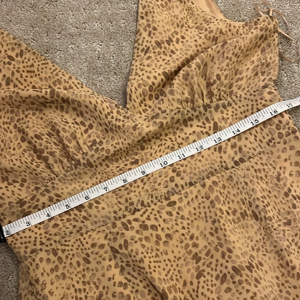 WAYF tiered dress - EUC - size 8 - Picture 7 of 9
